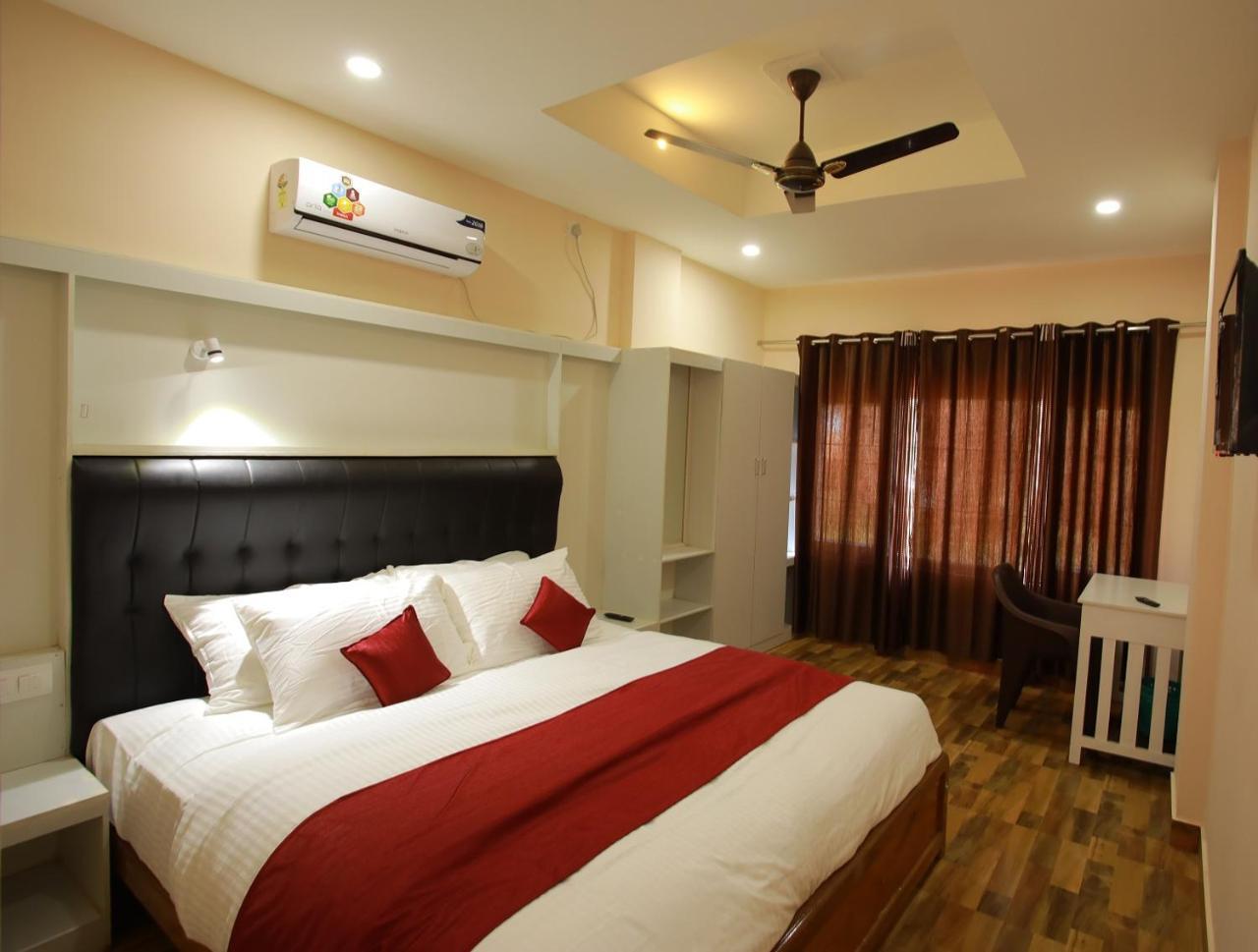 Hotel Wayanad Square Mananthavady Eksteriør billede