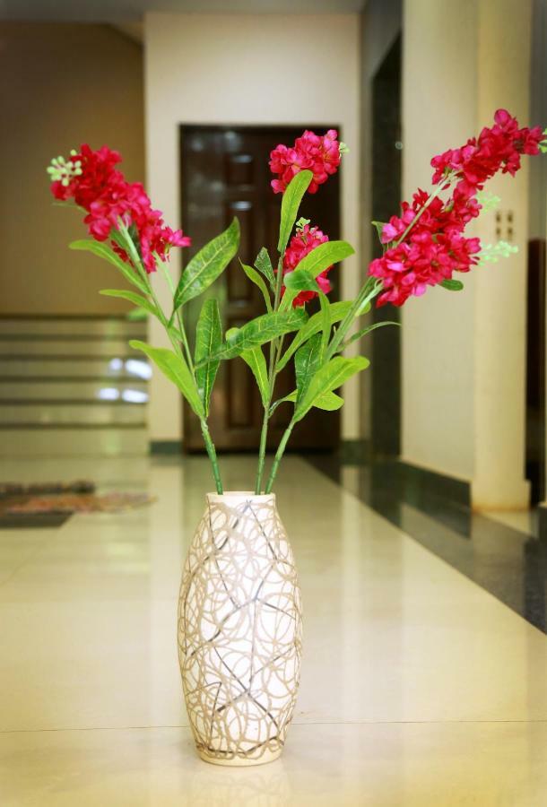 Hotel Wayanad Square Mananthavady Eksteriør billede