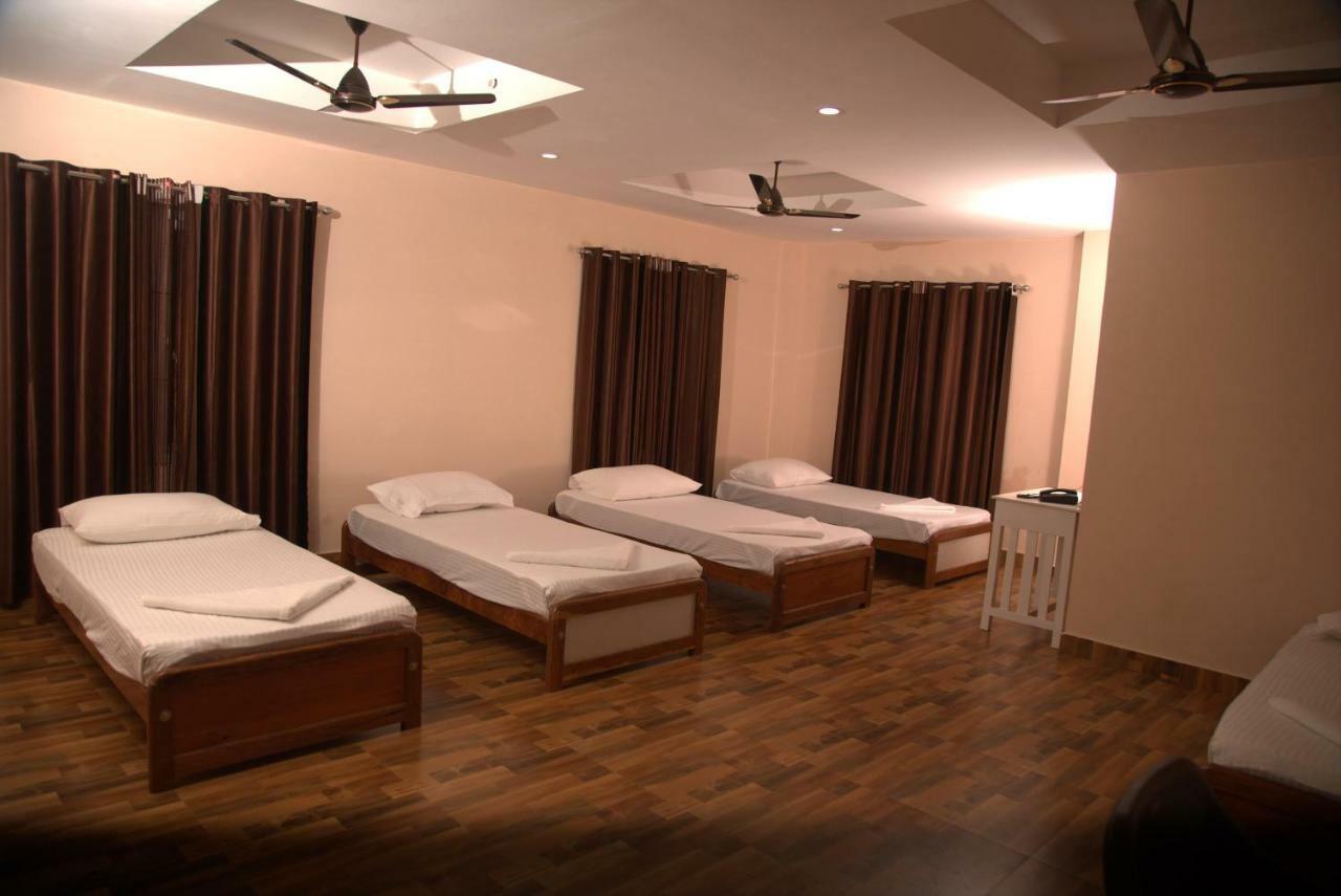 Hotel Wayanad Square Mananthavady Eksteriør billede