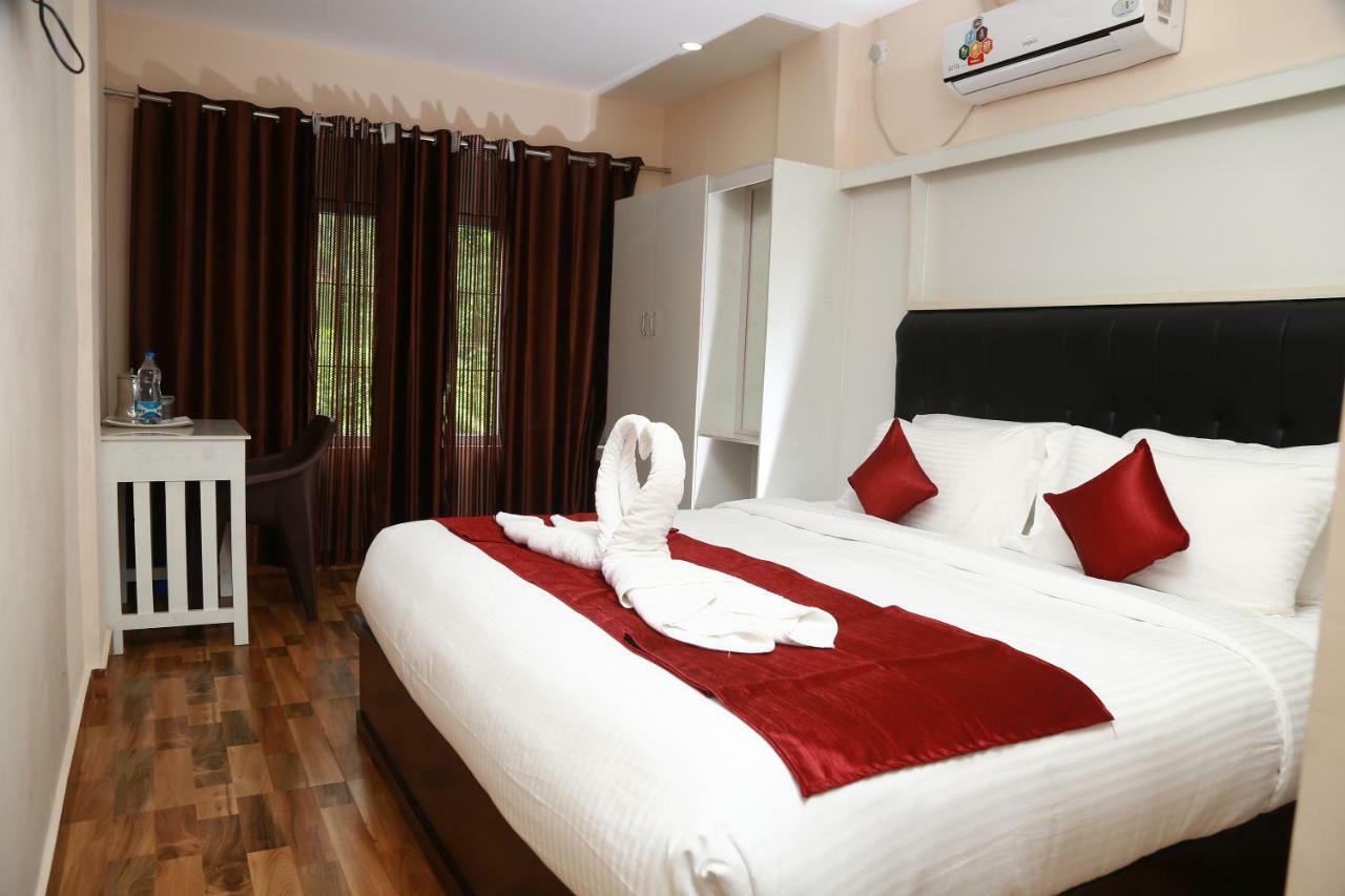 Hotel Wayanad Square Mananthavady Eksteriør billede