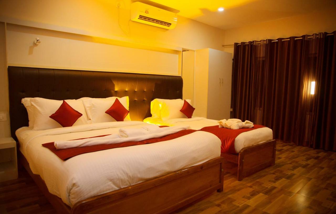 Hotel Wayanad Square Mananthavady Eksteriør billede